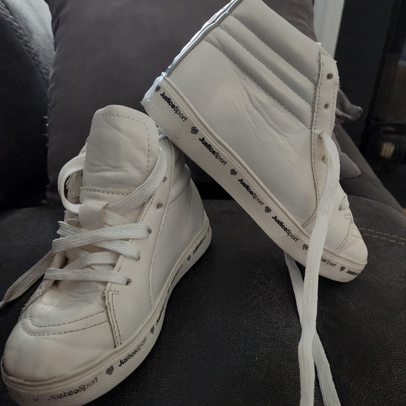 Halo iridescent shine and Pearl white Justice Girls Mid Top Court Sneakers - Picture 3 of 9